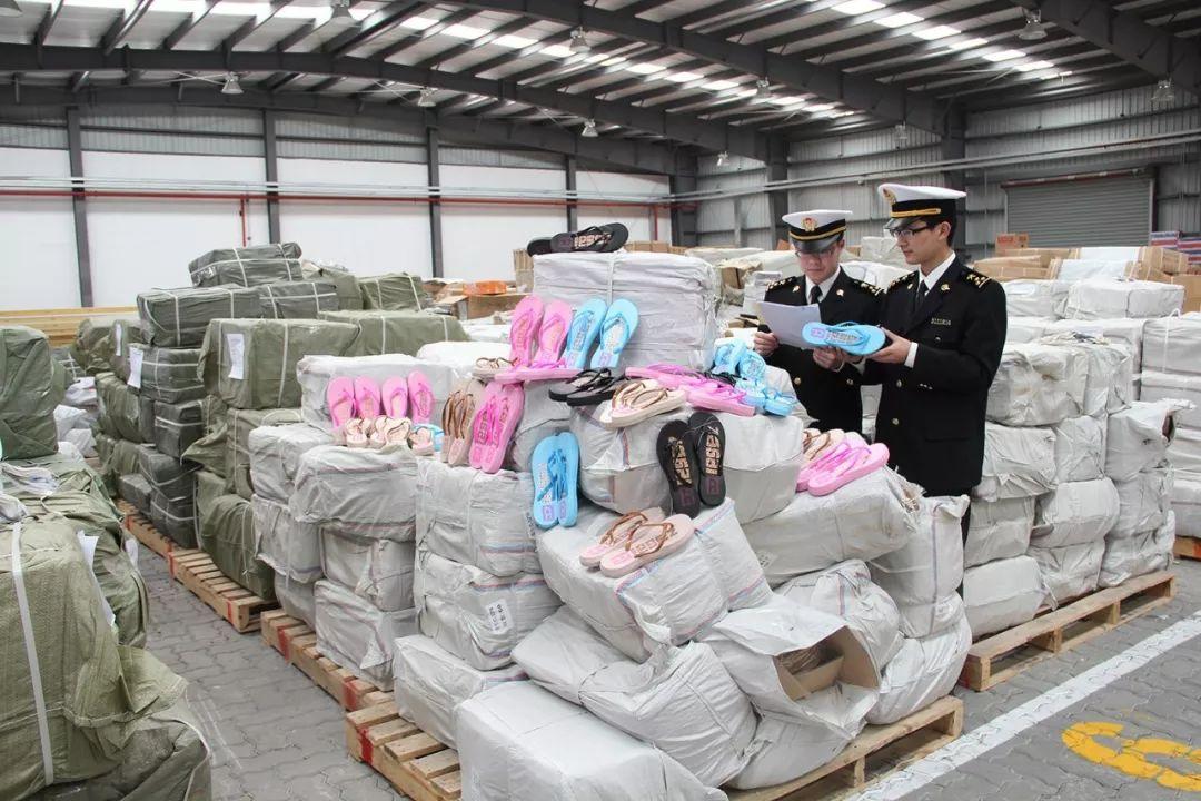海关扣押跨境电商入境文物现场