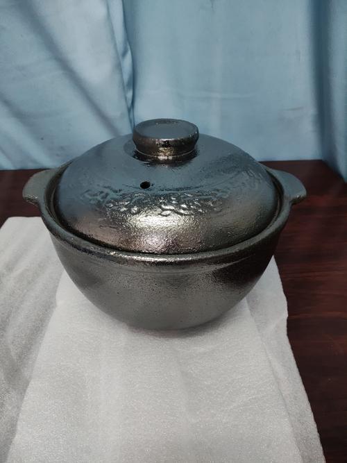 晾干倒扣的砂锅