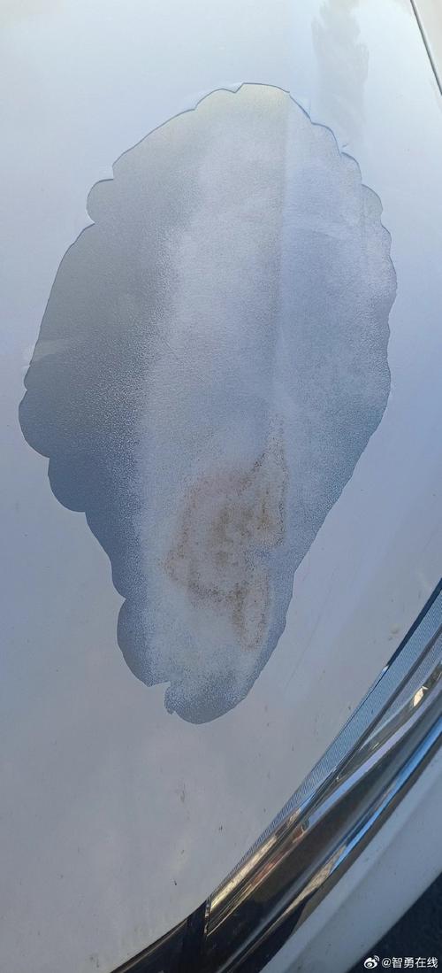 油漆流坠瑕疵像泪痕