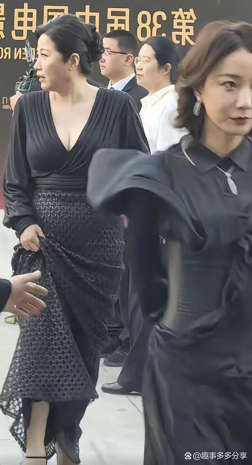 我花了三年时间,只为搞懂“礼服”这两个字到底有多坑-因为所以