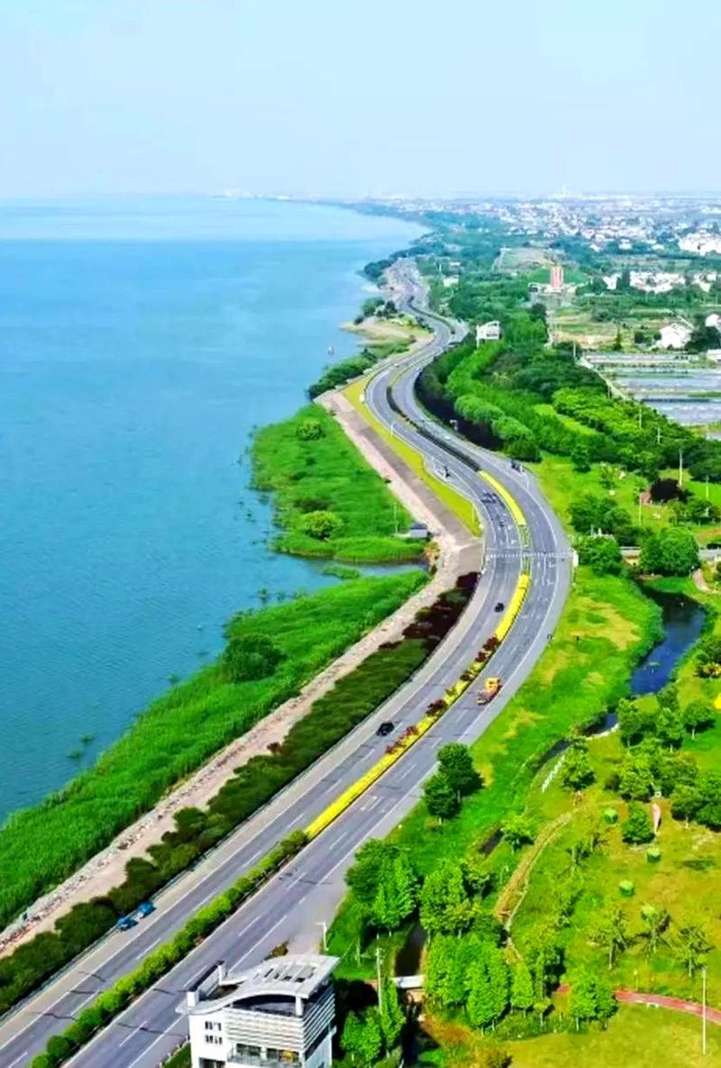 春天苏州环太湖自驾游沿湖公路风景