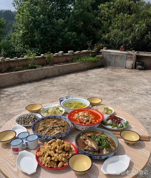 南漳乡村农家乐荆山土菜餐桌