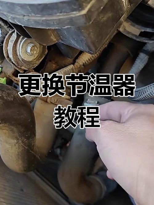 维修店水煮检测节温器操作实拍图
