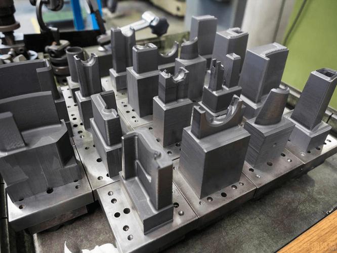 3D打印生产的工业注塑模具镶件实物图