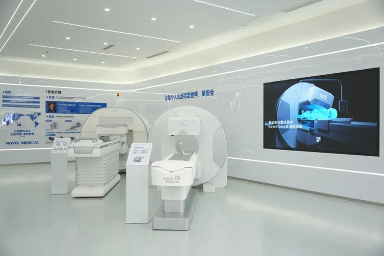 国产CT探测器联合技术攻关项目成果展示墙