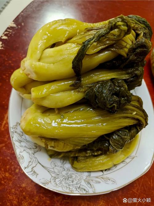 谁还在回廊腌酸菜