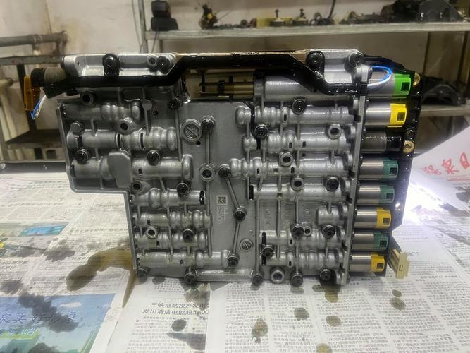 自动变速箱阀体拆检清洁实拍