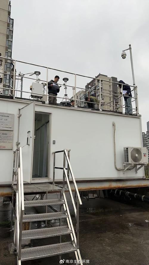 南京明城墙保护范围内国控空气质量监测仪安装实景