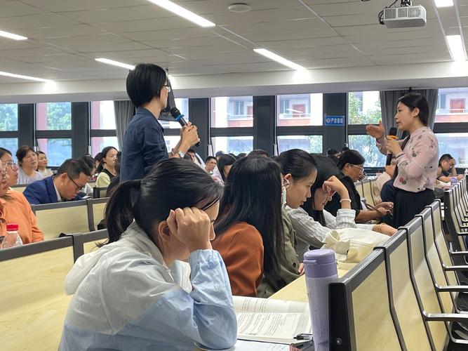 高段位说服沟通中开放式提问场景实拍