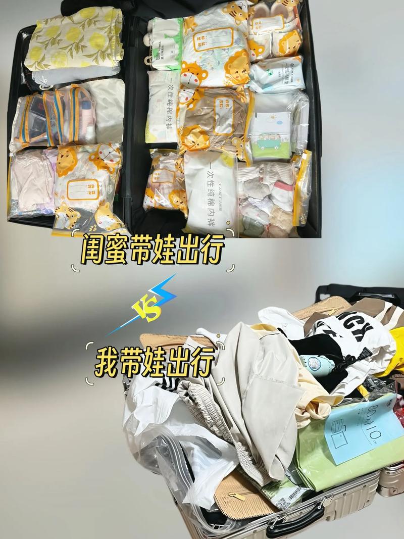 凌乱打开的行李箱,里面塞满儿童衣物和尿布,一个妈妈正在发愁