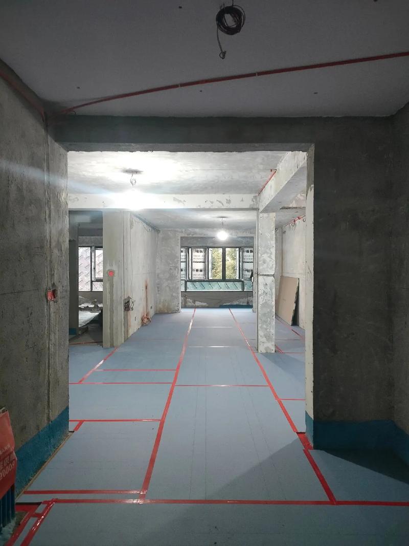 客厅局部翻新成品保护施工现场图