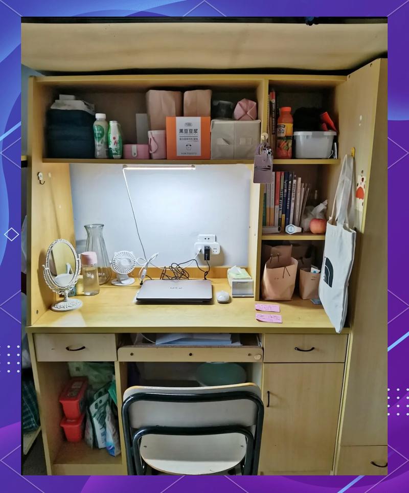 学生宿舍运营新媒体账号书桌场景