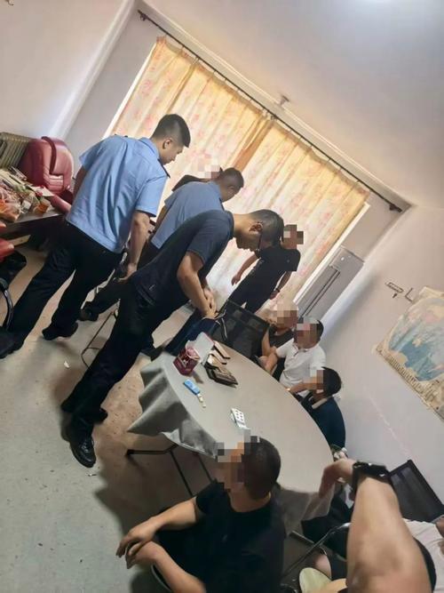 高端私人别墅派对涉毒抓捕现场照片
