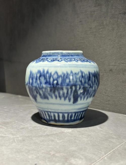 明代青花小罐实物参考图