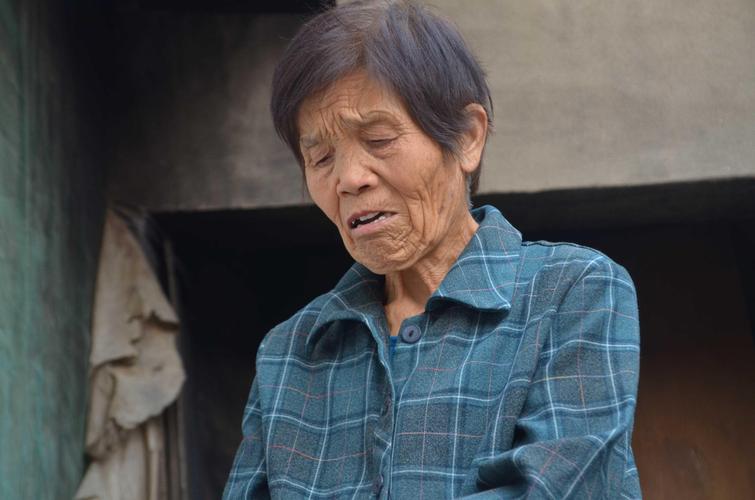 老周踩的那个坑，真不是个例