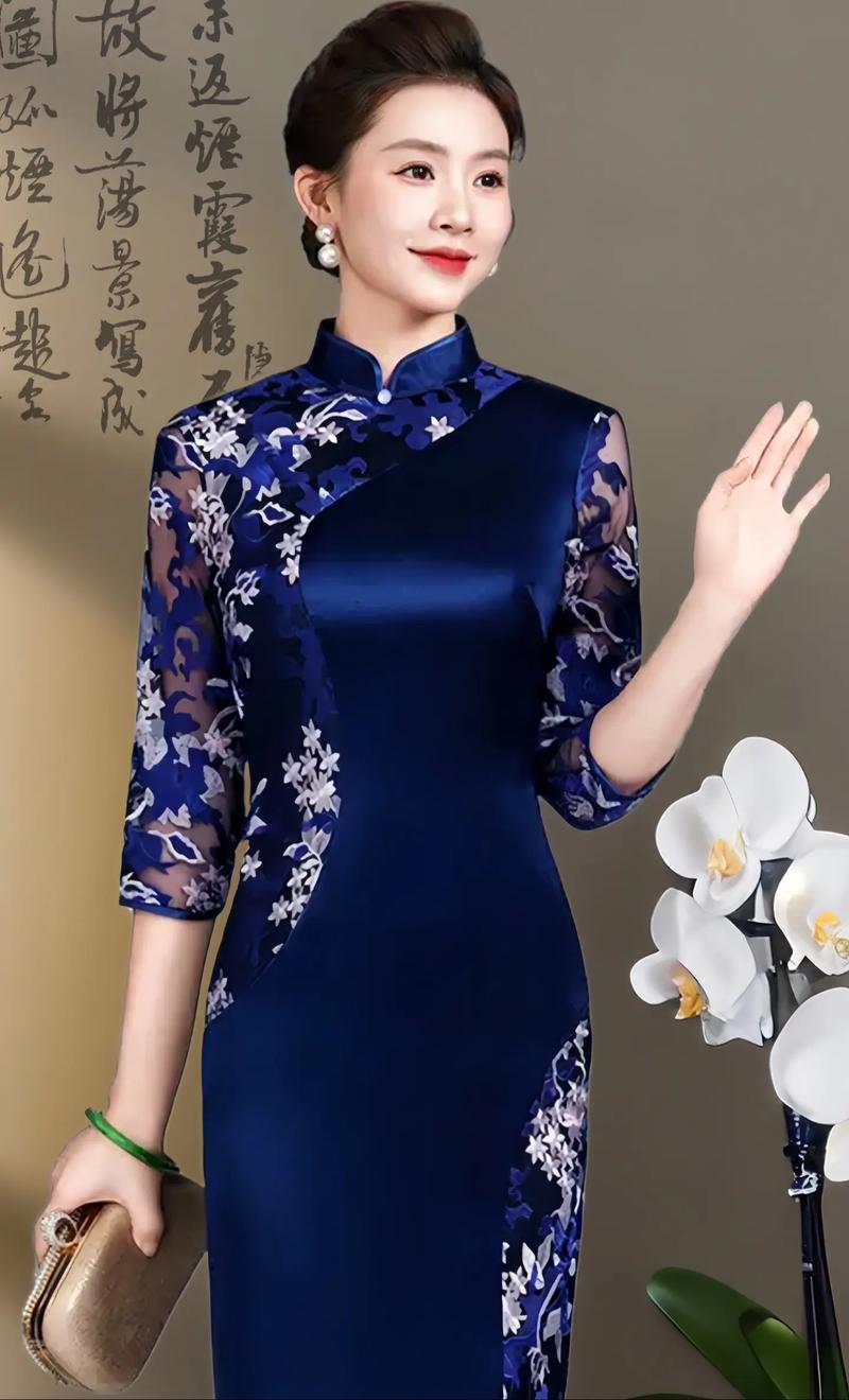 婚礼母亲藏青色改良旗袍实拍 试穿图