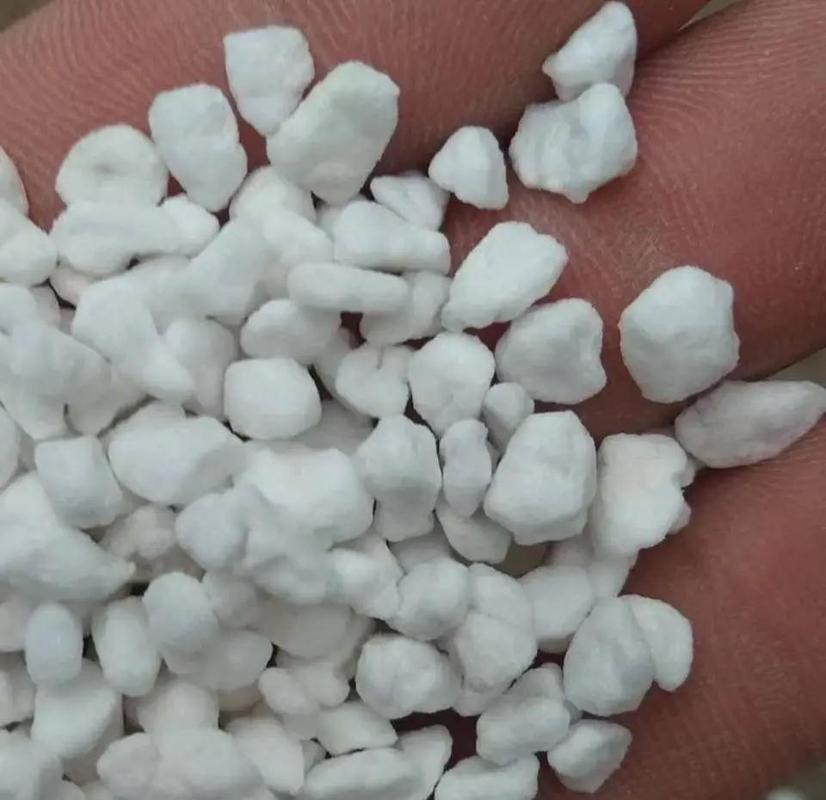 工业焙烧窑出料口不同膨胀倍率膨胀珍珠岩对比