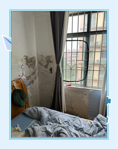 学生旧出租屋墙面除霉操作实拍